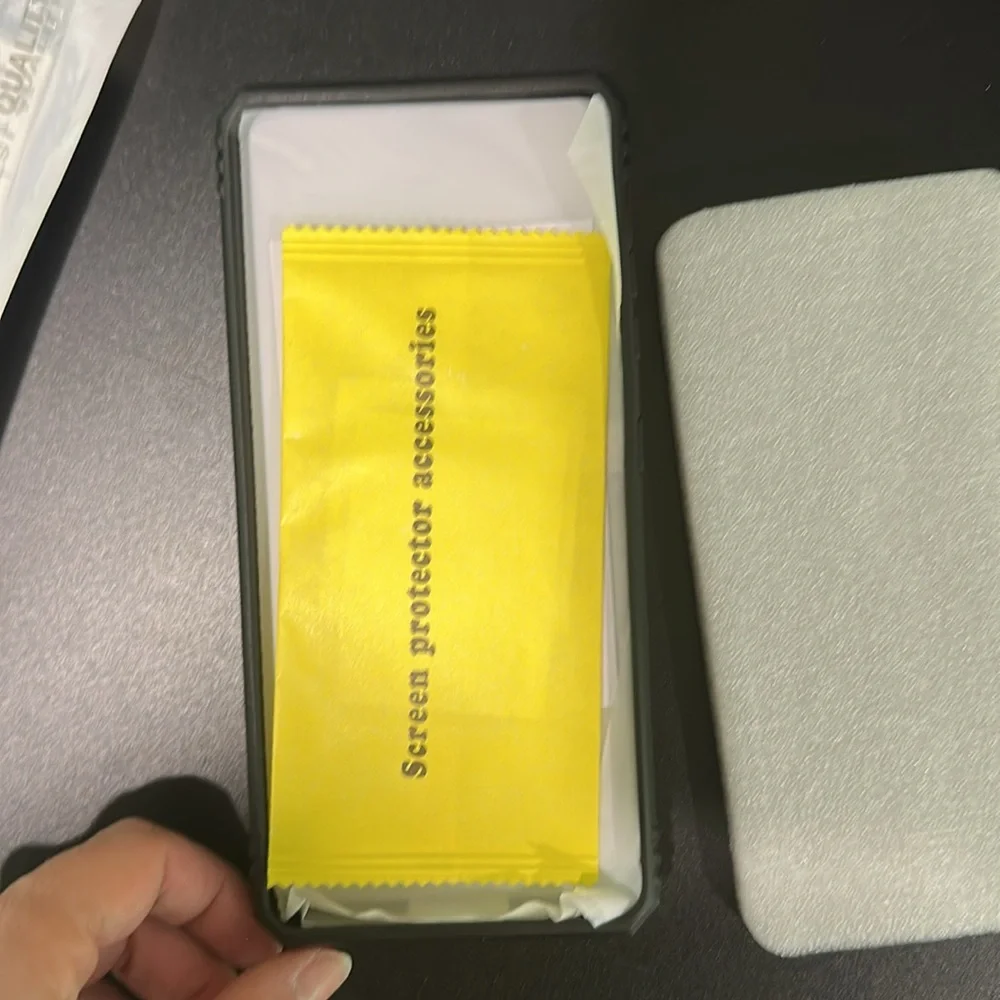 Red Protective Phone Case with Kickstand heavy duty - galaxy s21 ultra - Picture 3 of 3